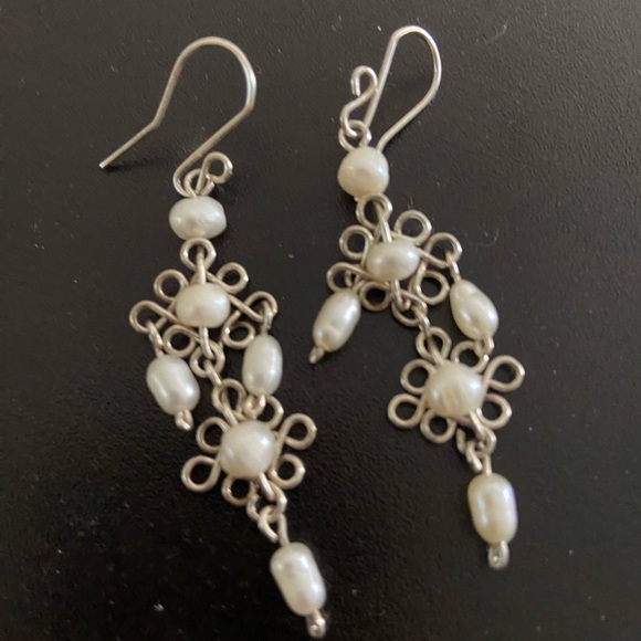 Choice of different pairs of Sterling Silver Earrings - Picture 2 of 5